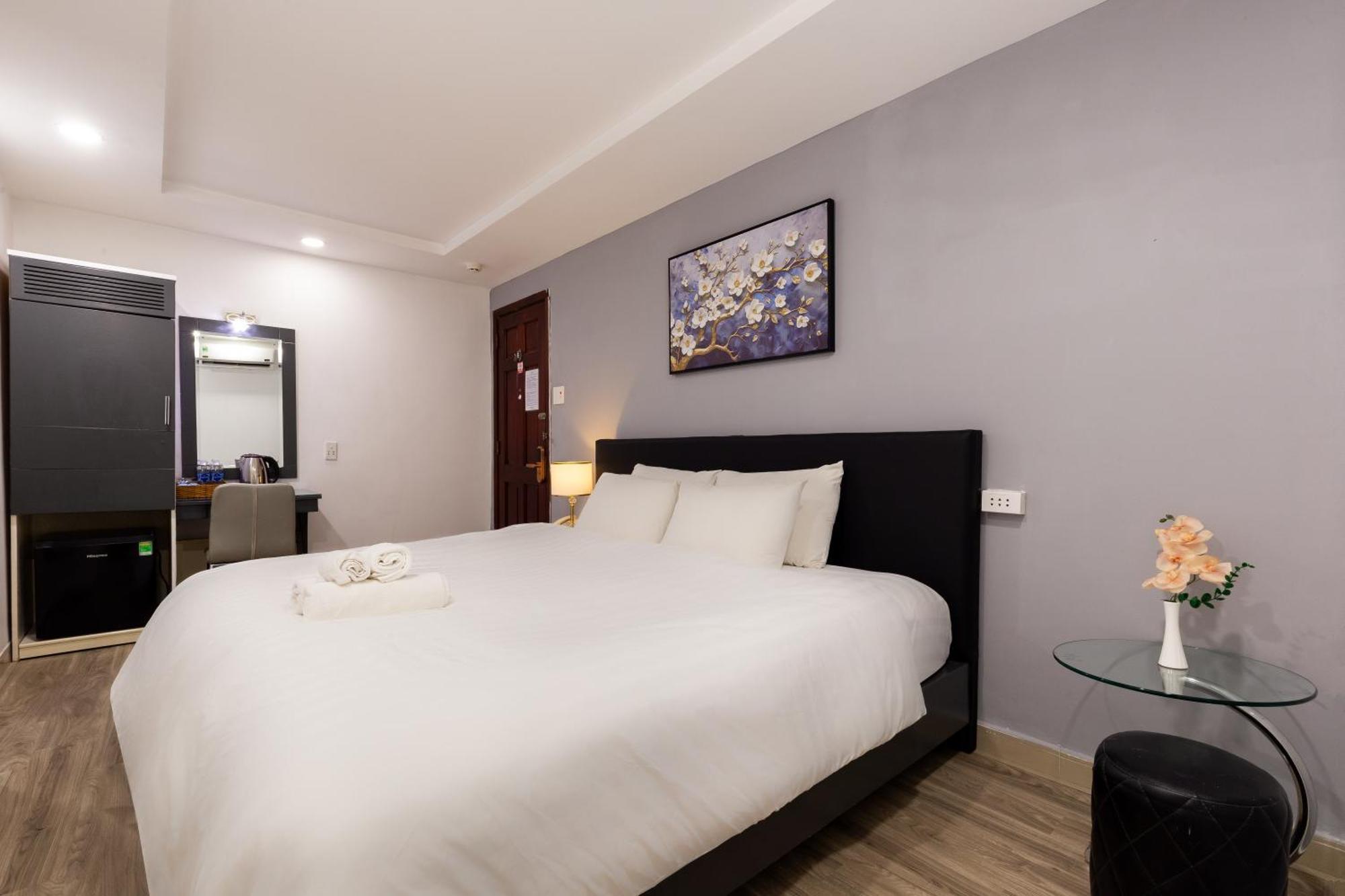 The Grand Apec &